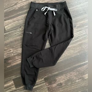 FIGS Zamora™ Jogger Scrub Pants size medium